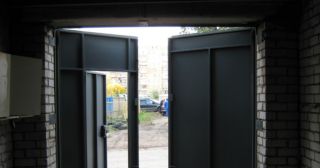 Купить гаражные ворота распашные Малоярославец, цена от 3974 руб.